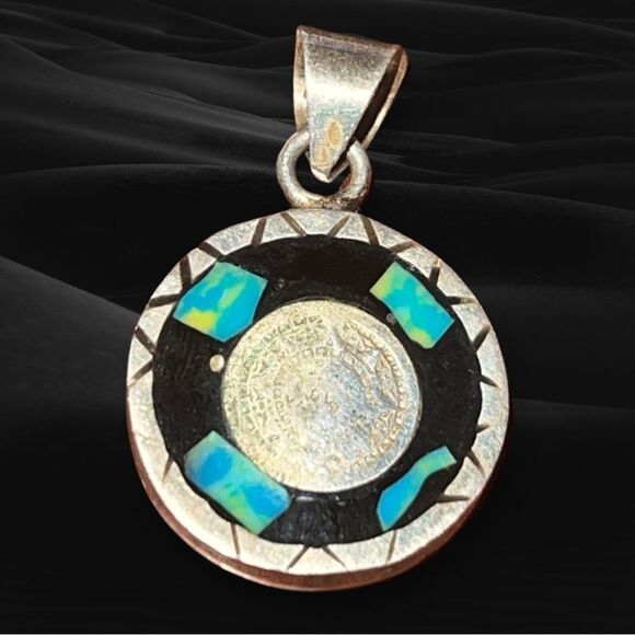 2 Sided Mayan Pendent With Bluish Green & Yellow Turquoise Inlay - Picture 3 of 4